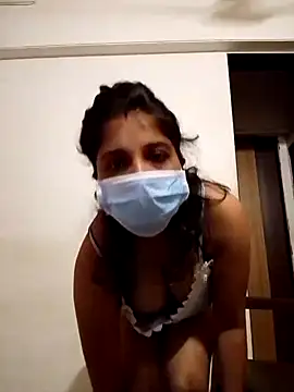 Snapshot of Love_Foreverr12 chatting on October 27, 2025, 8:26 am Love Foreverr12 online show from October 27, 2025, 8:26 am