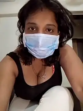 Snapshot of Love_Foreverr12 chatting on November 12, 2025, 9:13 am Love Foreverr12 online show from November 12, 2025, 9:13 am