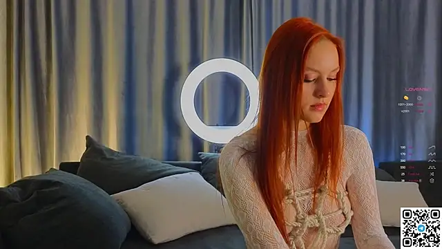 GildedKitten online show from September 20, 2025, 6:02 pm