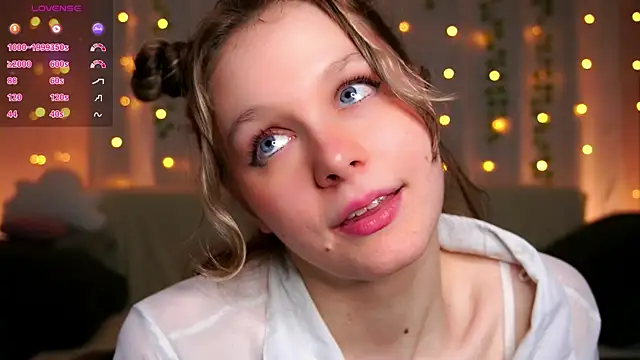 Snapshot of Tender_beauty chatting on July 5, 2026, 6:04 pm Tender beauty online show from July 5, 2026, 6:04 pm