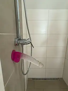 fae liks online show from September 25, 2025, 10:32 am