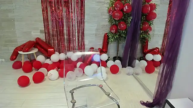 AngelInSinn online show from February 18, 2026, 8:27 pm