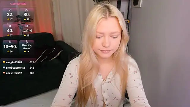 Millie Vanillies online show from September 20, 2025, 9:53 pm