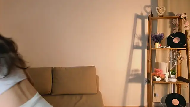 EvonTracey online show from December 18, 2025, 11:14 am