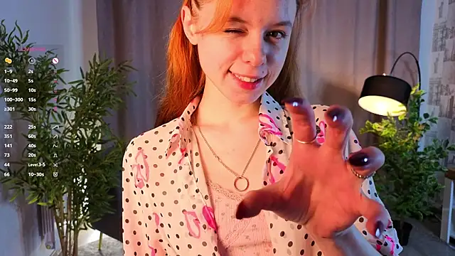TiannaBorlace online show from May 19, 2026, 1:10 am