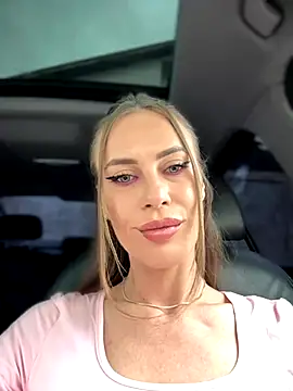  JessyRey  online show from November 5, 2025, 12:30 pm