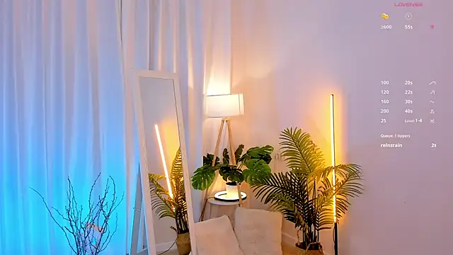 MilliMouse online show from December 1, 2025, 11:05 pm