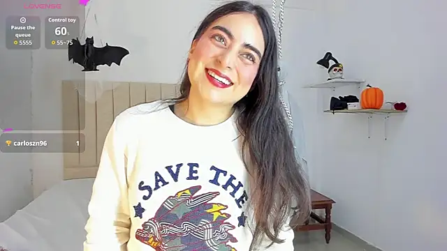 sashaa petit online show from October 24, 2025, 11:20 am