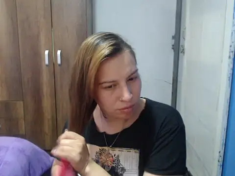 cloequeen15 online show from October 27, 2025, 8:10 pm