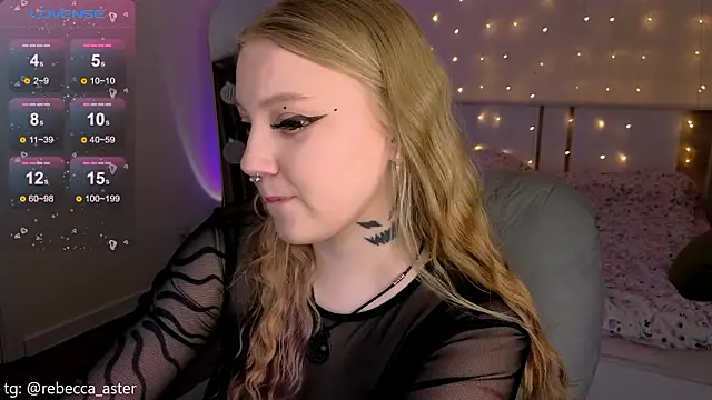 Snapshot of RebeccaAster chatting on February 5, 2026, 4:03 pm RebeccaAster online show from February 5, 2026, 4:03 pm