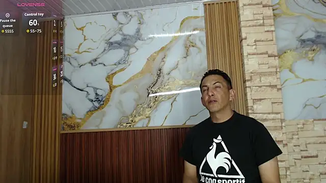 mollyandsam303av online show from March 30, 2026, 9:38 pm