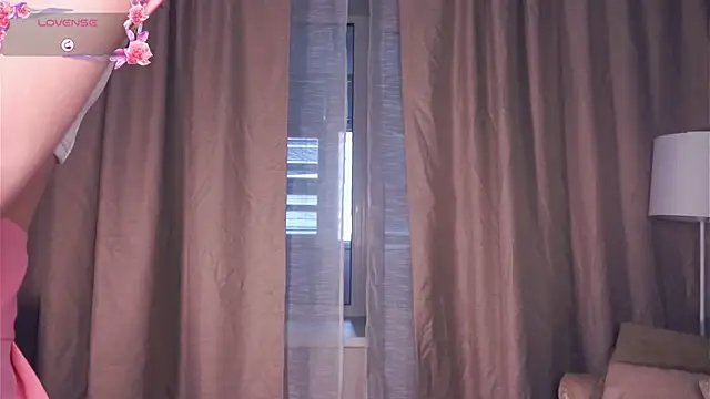 MalvinaKroening online show from November 17, 2025, 5:55 am