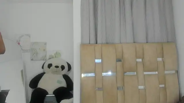 Snapshot of Zanahia2 chatting on October 1, 2025, 11:36 am Zanahia2 online show from October 1, 2025, 11:36 am