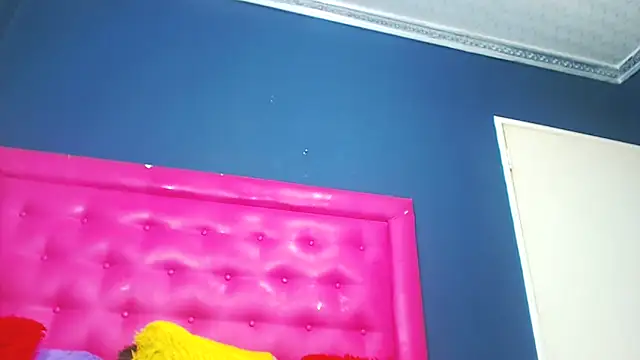 LoloQueen5 online show from February 25, 2026, 11:10 am