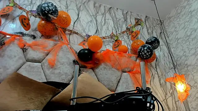 EXOTIC EBONY  online show from October 23, 2025, 6:06 pm