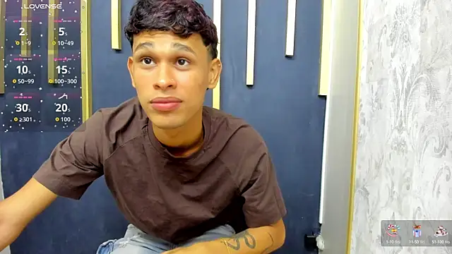 Snapshot of Just_D4v7 chatting on September 30, 2025, 7:09 pm Just D4v7 online show from September 30, 2025, 7:09 pm