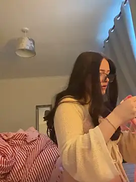 Snapshot of cherryrosealiee chatting on February 1, 2026, 4:05 pm cherryrosealiee online show from February 1, 2026, 4:05 pm