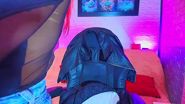 kiim katta01 online show from December 14, 2025, 2:29 am