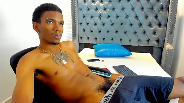 Snapshot of nero_reyd chatting on February 7, 2026, 7:33 pm nero reyd online show from February 7, 2026, 7:33 pm