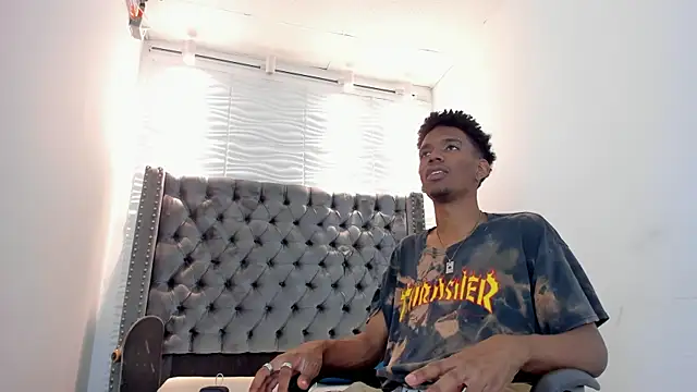 nero reyd online show from September 26, 2025, 7:32 pm