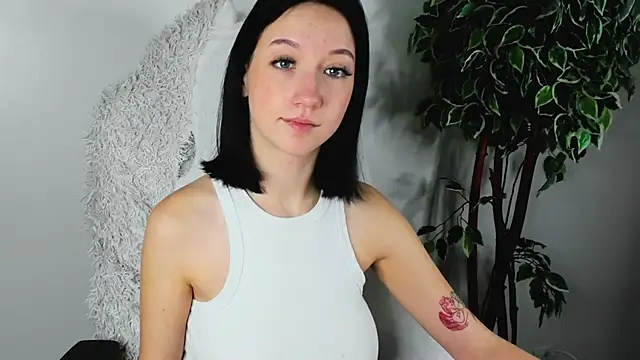 EileenMoores online show from October 4, 2025, 8:05 am