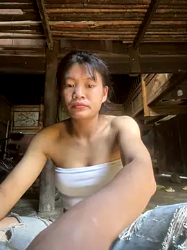 Ngoc 2k5 online show from October 11, 2025, 8:37 am