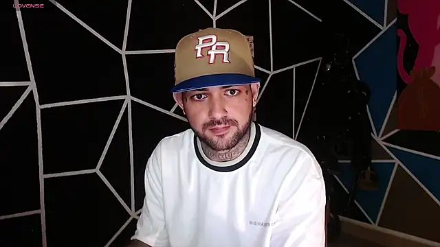 nicolastorres99 online show from October 30, 2025, 2:10 am