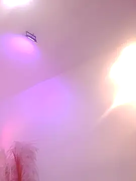 Alisson Milf online show from April 19, 2026, 5:52 am