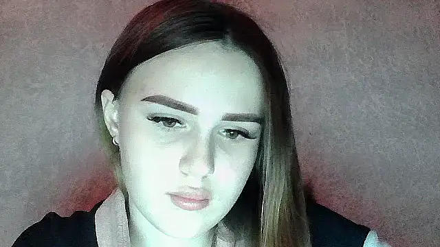 SweetLoraa online show from December 1, 2025, 5:25 pm