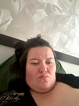 SunnyLeila2101 online show from October 12, 2025, 10:27 am