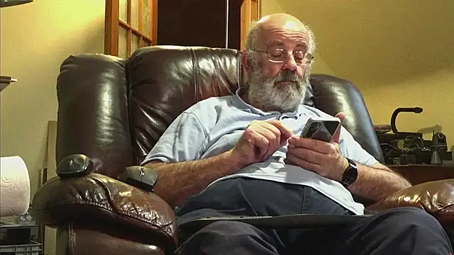 Snapshot of janzer13 chatting on November 14, 2025, 1:48 pm janzer13 online show from November 14, 2025, 1:48 pm