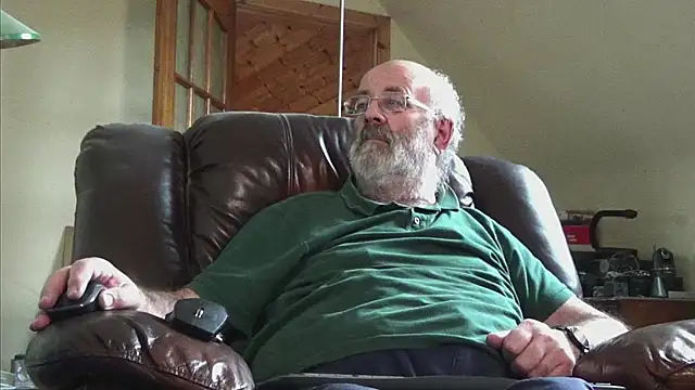 janzer13 online show from November 30, 2025, 2:07 pm