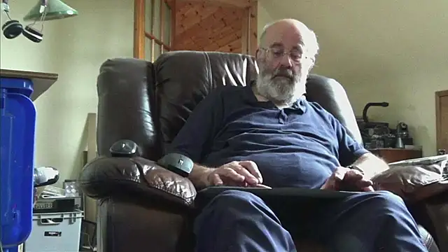 Snapshot of janzer13 chatting on September 30, 2025, 2:01 pm janzer13 online show from September 30, 2025, 2:01 pm