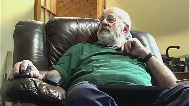 Snapshot of janzer13 chatting on September 14, 2025, 12:49 pm janzer13 online show from September 14, 2025, 12:49 pm