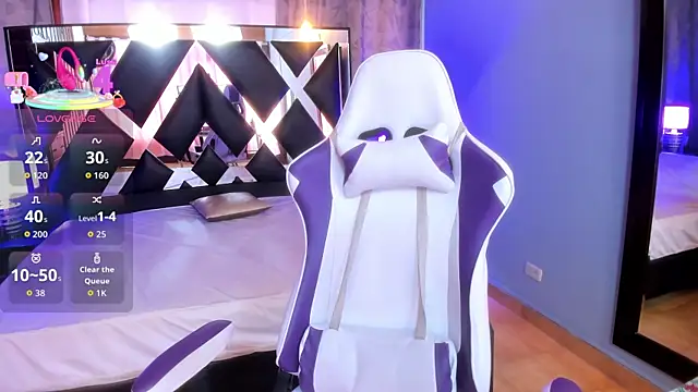 Emma Petiite online show from January 15, 2026, 6:33 pm