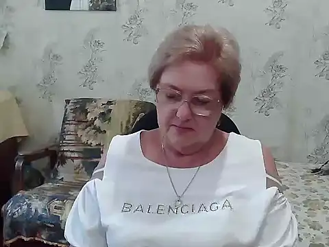 Snapshot of Renata62011 chatting on September 15, 2025, 10:59 am Renata62011 online show from September 15, 2025, 10:59 am