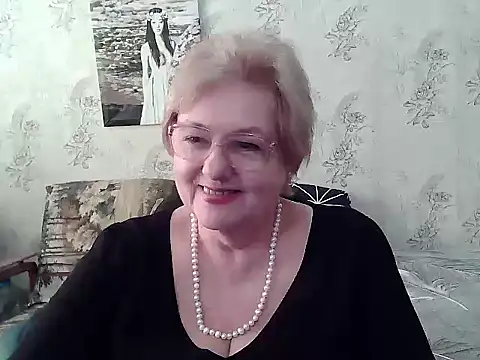 Renata62011 online show from April 14, 2026, 12:21 pm