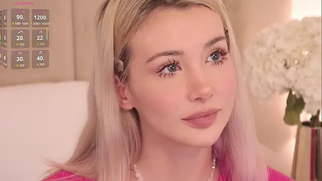 Snapshot of Nesolla chatting on October 20, 2025, 7:14 pm Nesolla online show from October 20, 2025, 7:14 pm