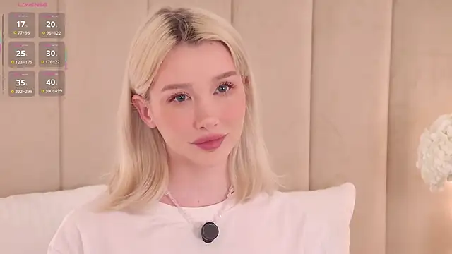 Snapshot of Nesolla chatting on September 22, 2025, 7:53 pm Nesolla online show from September 22, 2025, 7:53 pm