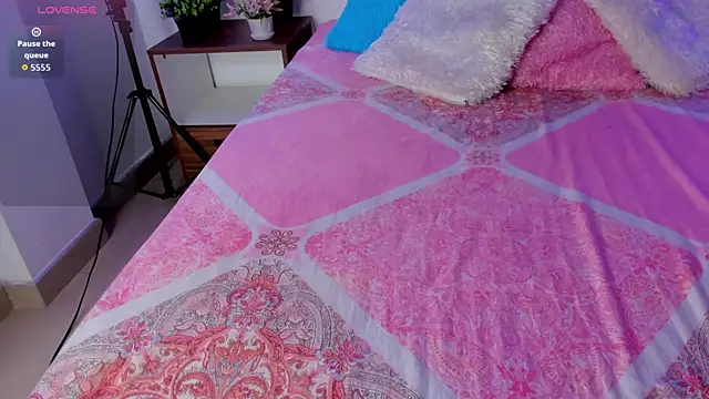 bell popperr  online show from January 14, 2026, 7:17 pm