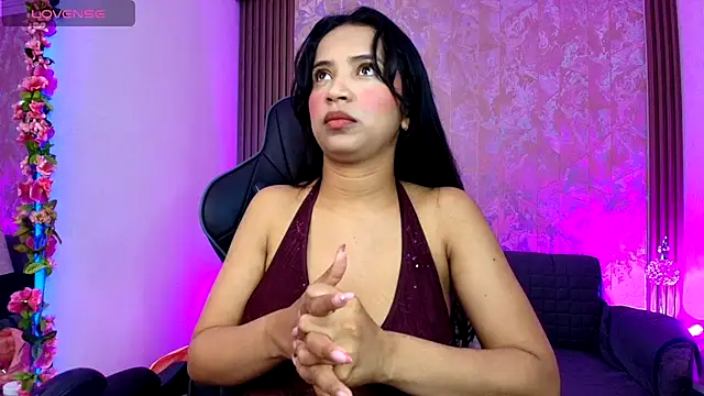 SophiaWalker 1 online show from October 19, 2025, 12:08 pm