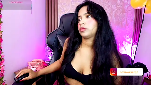 SophiaWalker 1 online show from September 24, 2025, 12:00 pm