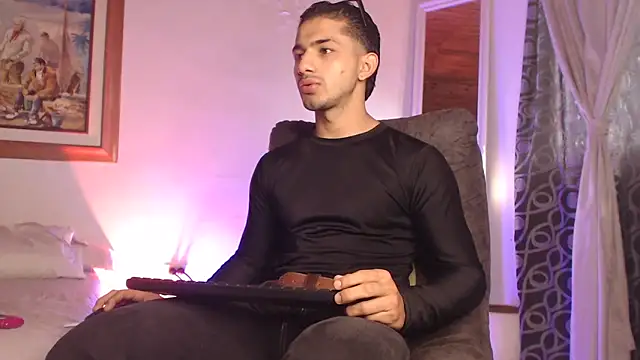 Snapshot of ArturoCardona_ chatting on March 13, 2026, 12:54 pm ArturoCardona online show from March 13, 2026, 12:54 pm