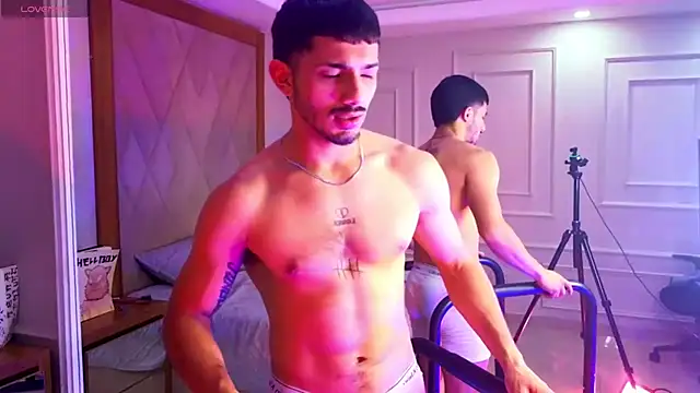 Snapshot of ArturoCardona_ chatting on January 16, 2026, 2:26 am ArturoCardona online show from January 16, 2026, 2:26 am