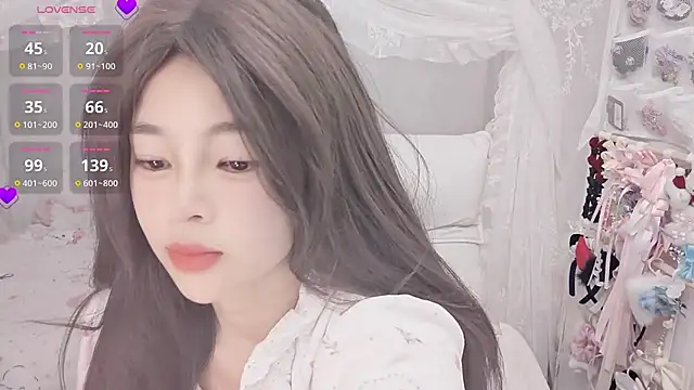 9aunatiis online show from February 4, 2026, 6:58 pm