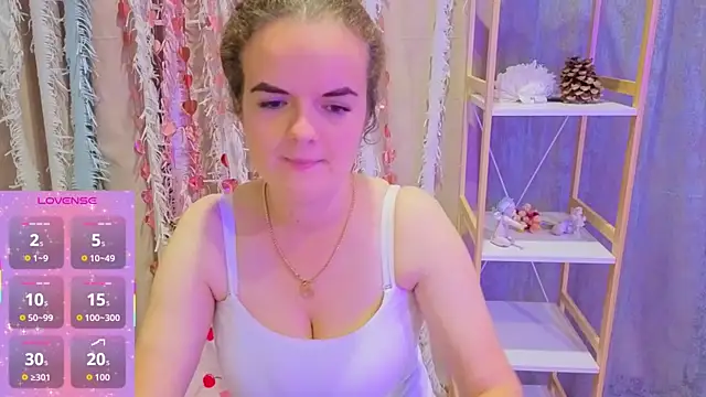 Luisa Rosee online show from October 8, 2025, 7:25 pm