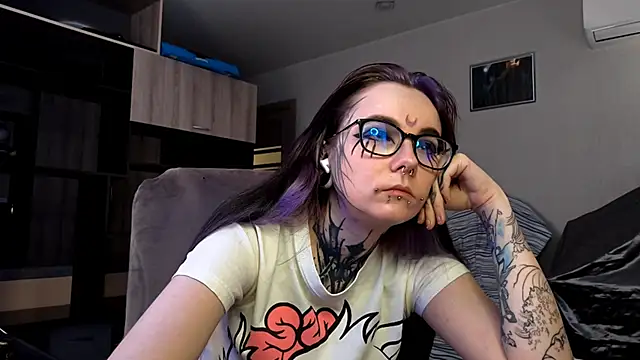 HighelikeGirl online show from September 22, 2025, 8:09 am