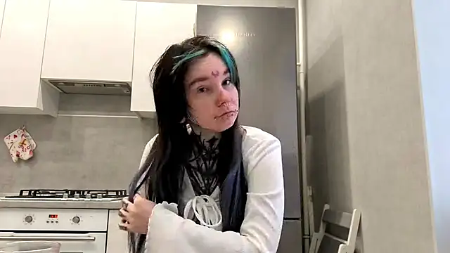 HighelikeGirl online show from February 1, 2026, 6:11 am