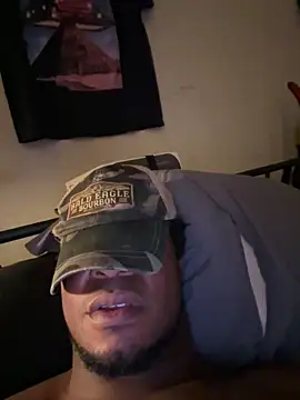 KeYBuMp323 online show from April 3, 2026, 5:25 am