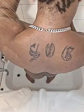 KeYBuMp323 online show from December 19, 2025, 2:15 am